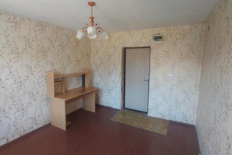 Продаётся комната в 4-комн. квартире, 13.6 м²