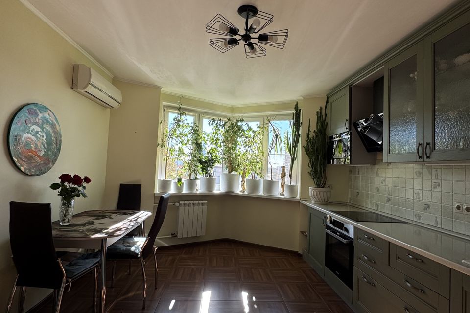 Продаётся 2-комнатная квартира, 66.7 м²