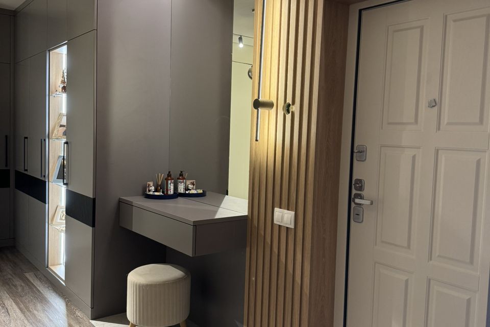 Продаётся 2-комнатная квартира, 98 м²