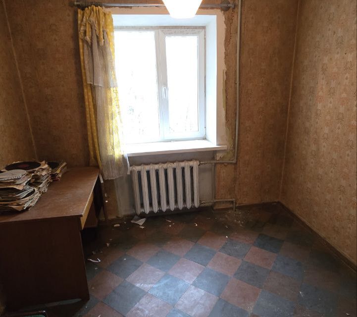 Продаётся 4-комнатная квартира, 65.2 м²