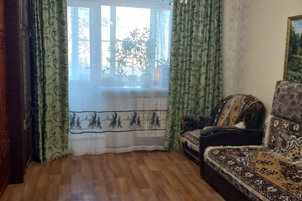 Продаётся 4-комнатная квартира, 73.2 м²
