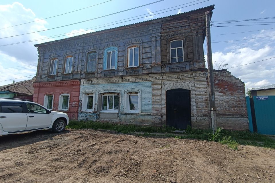 Продаётся 3-комнатная квартира, 134.9 м²