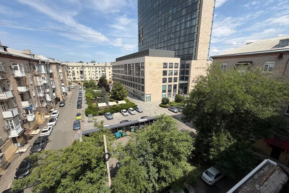 Продаётся 2-комнатная квартира, 55 м²