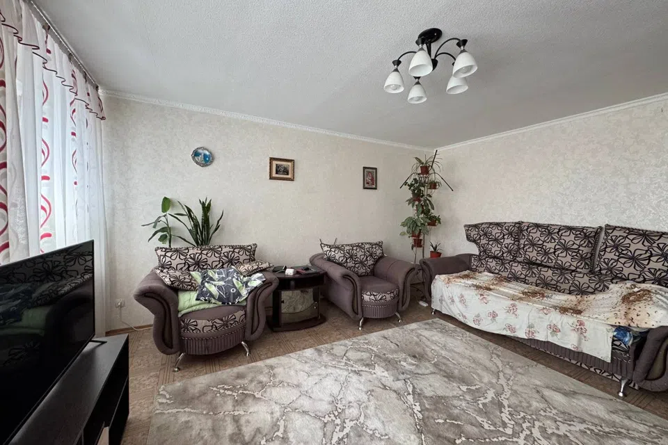 Продаётся 1-комнатная квартира, 38 м²