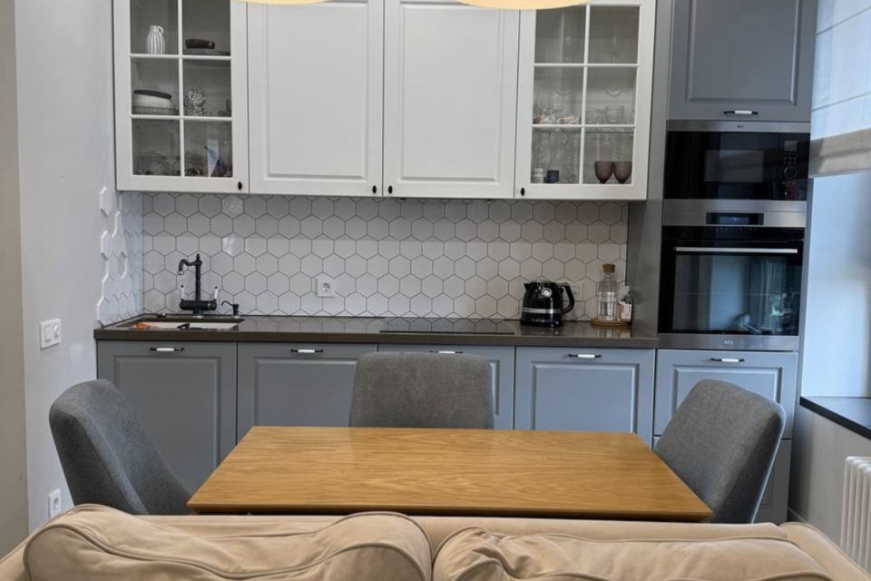 Продаётся 2-комнатная квартира, 57 м²