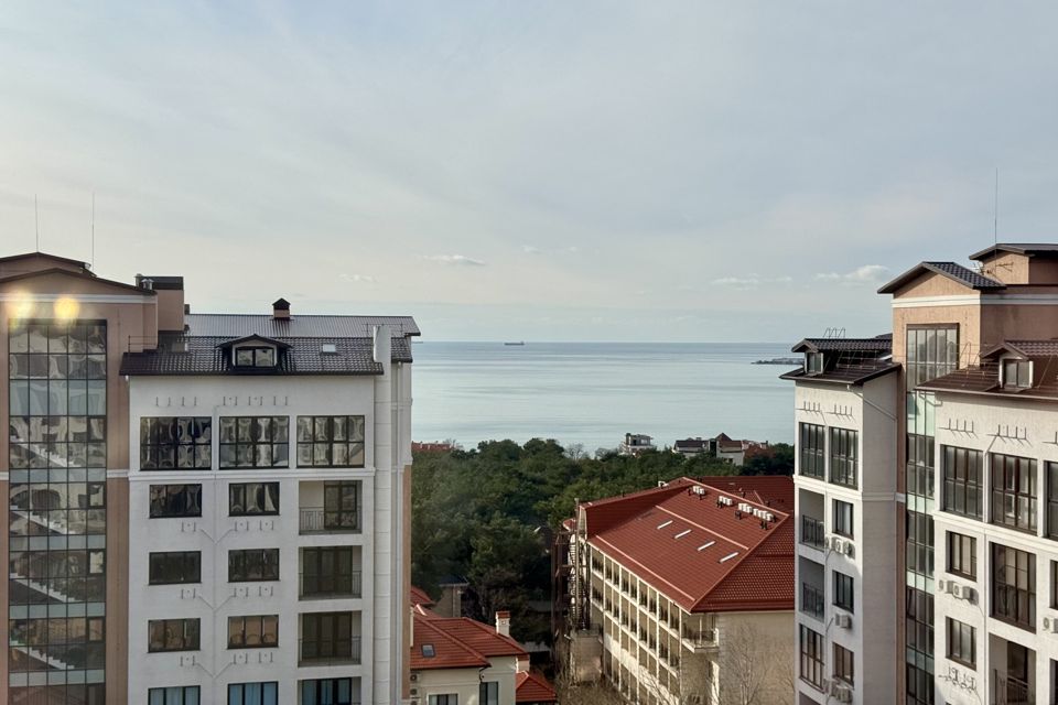 Продаётся 1-комнатная квартира, 72.7 м²