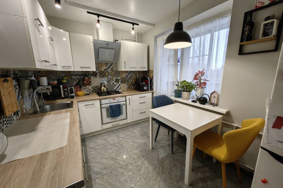Продаётся 2-комнатная квартира, 53 м²