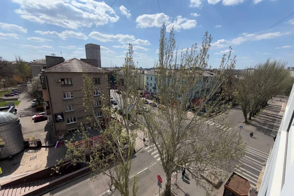 Продаётся 3-комнатная квартира, 90 м²