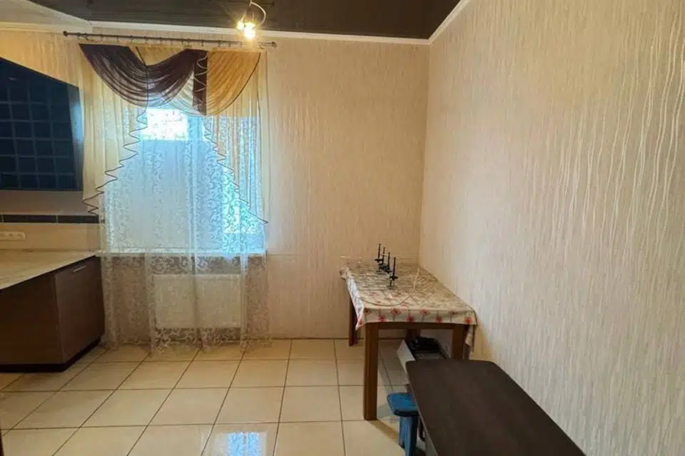 Продаётся 2-этажный дом, 270 м²