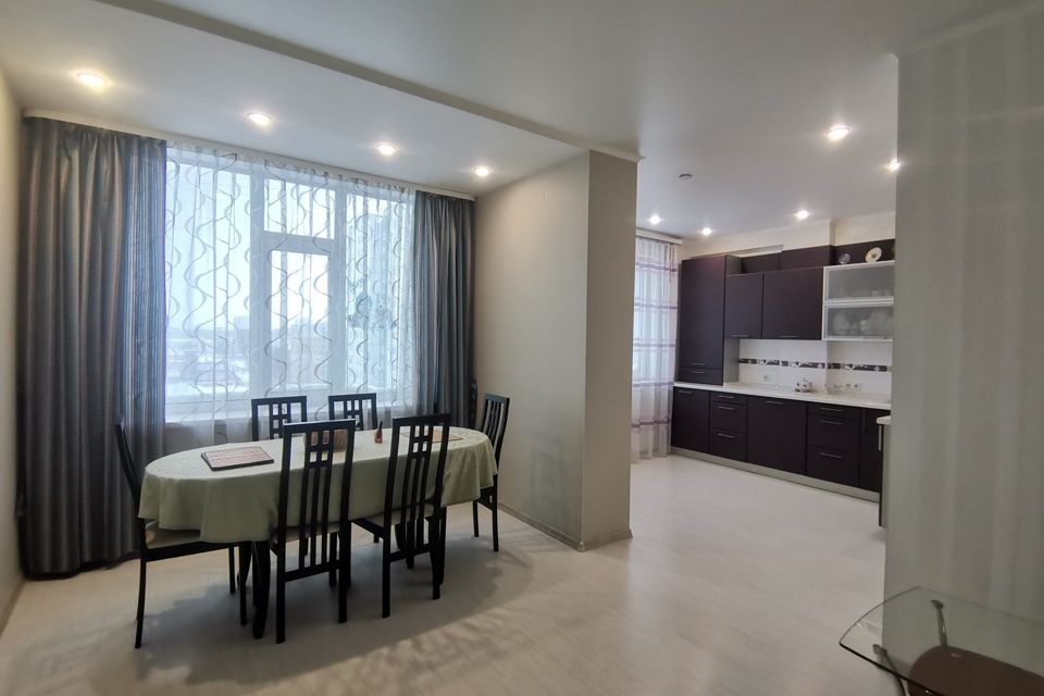 Продаётся 2-комнатная квартира, 72.5 м²