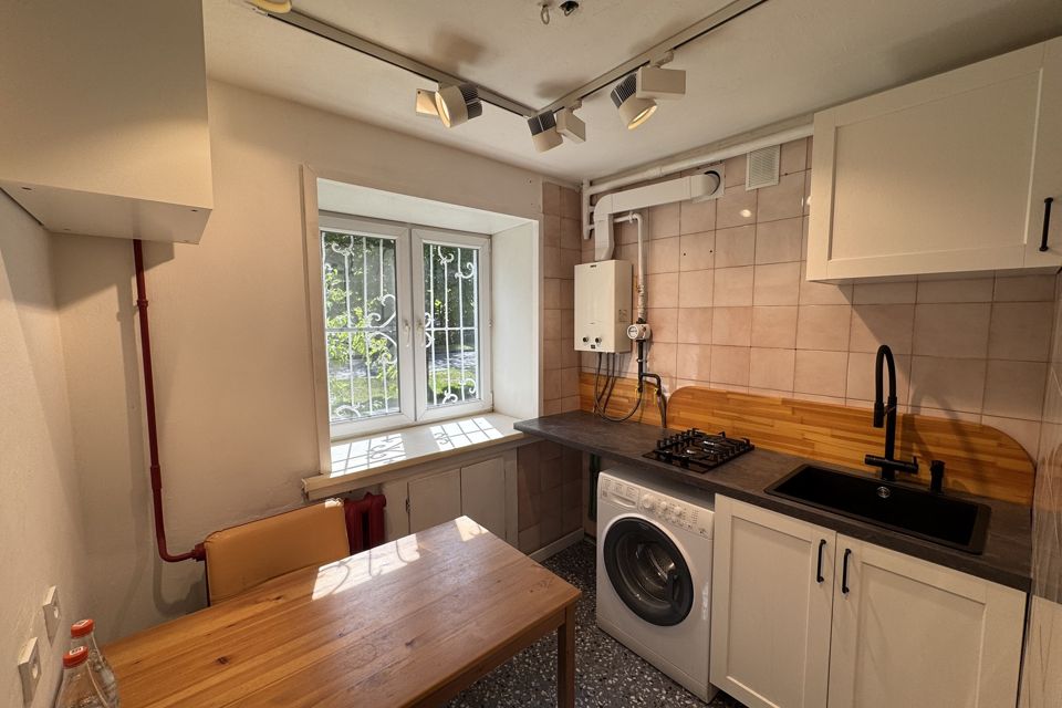 Продаётся 2-комнатная квартира, 50.6 м²