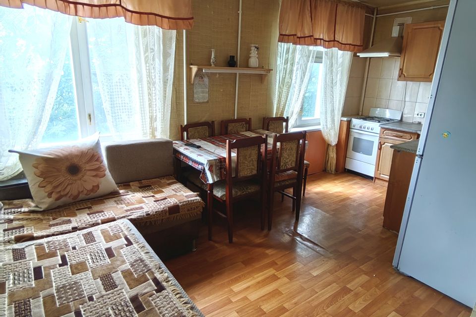 Продаётся 3-комнатная квартира, 51.9 м²