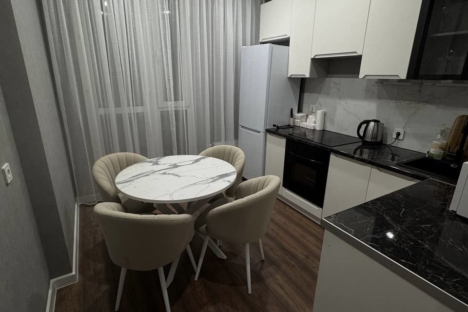 Сдаётся 1-комнатная квартира, 42.7 м²