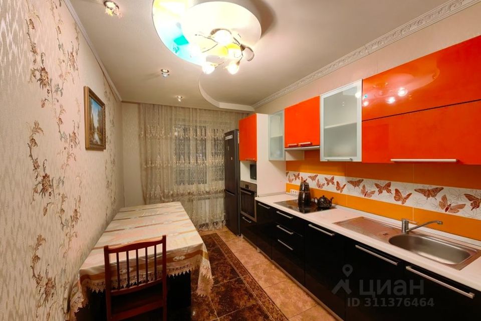 Сдаётся 2-комнатная квартира, 58 м²