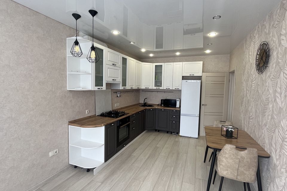 Продаётся 1-комнатная квартира, 53.3 м²
