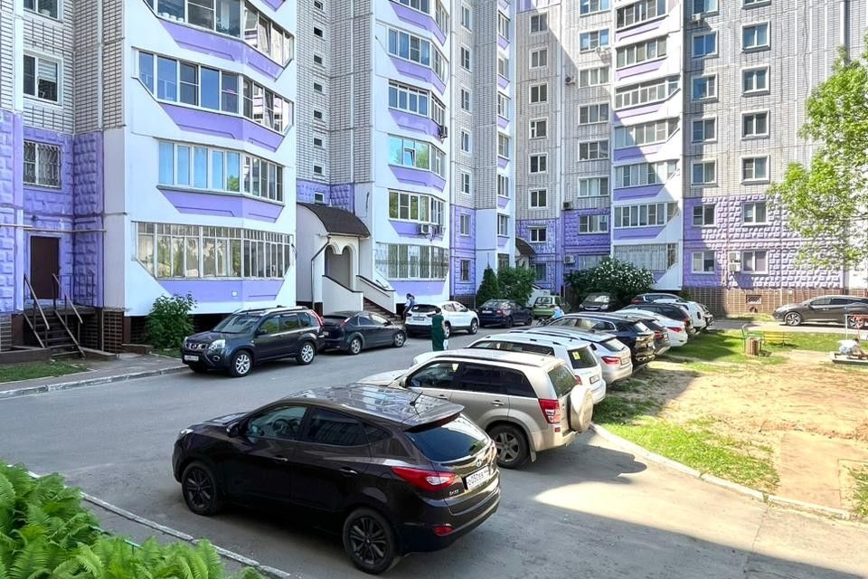 Продаётся 3-комнатная квартира, 90 м²