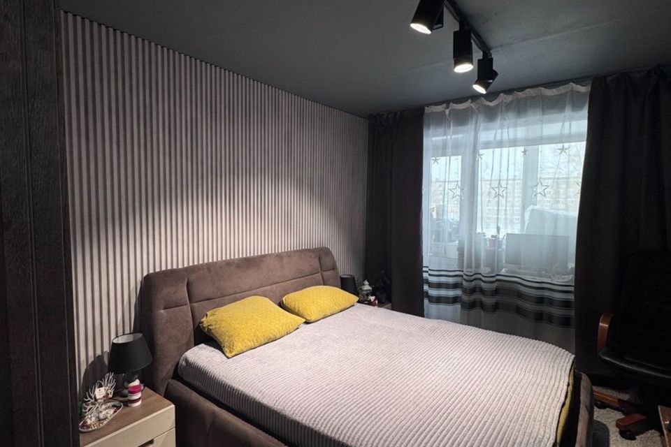 Продаётся 4-комнатная квартира, 60.1 м²