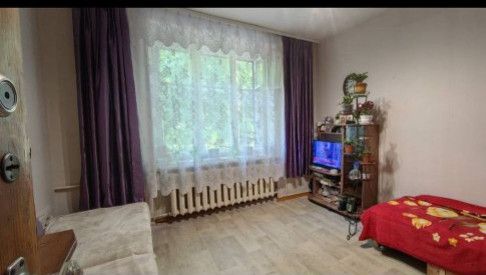 Продаётся комната в 3-комн. квартире, 13.9 м²