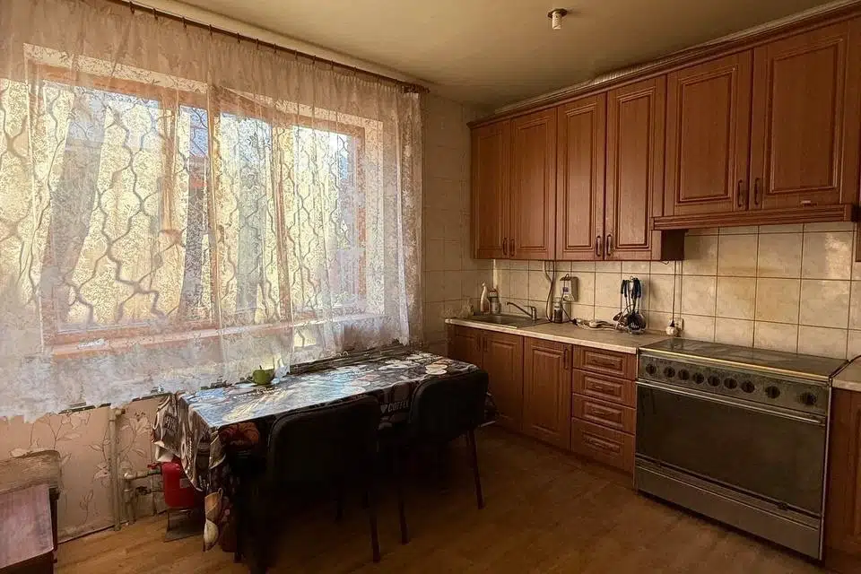 Продаётся 3-этажный дом, 360 м²