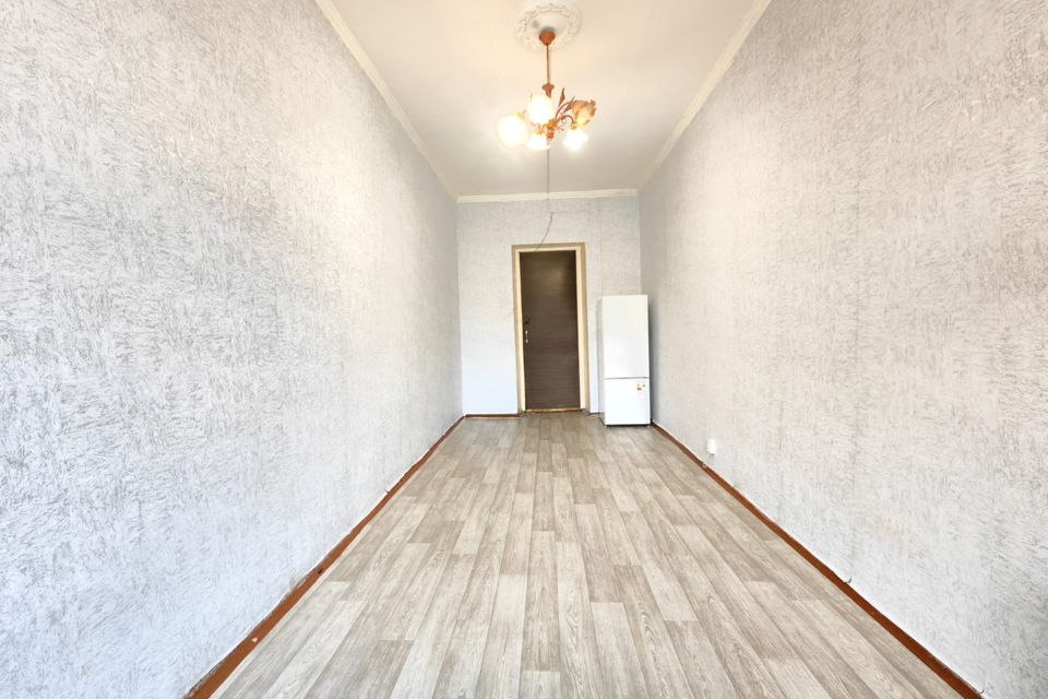 Продаётся комната в 5-комн. квартире, 15.2 м²