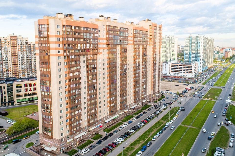 Продаётся 3-комнатная квартира, 105 м²