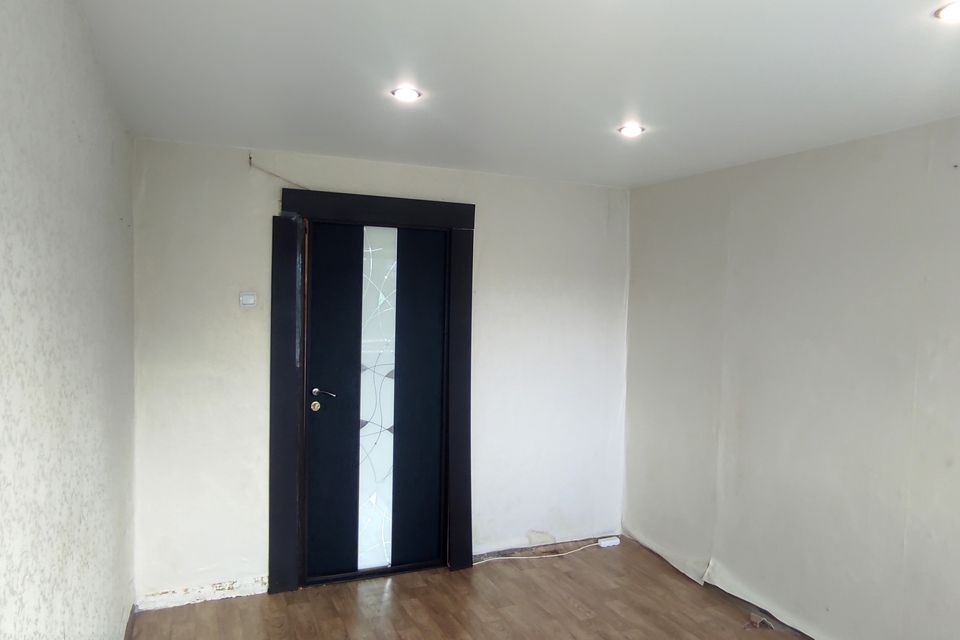 Продаётся комната в 5-комн. квартире, 59.2 м²