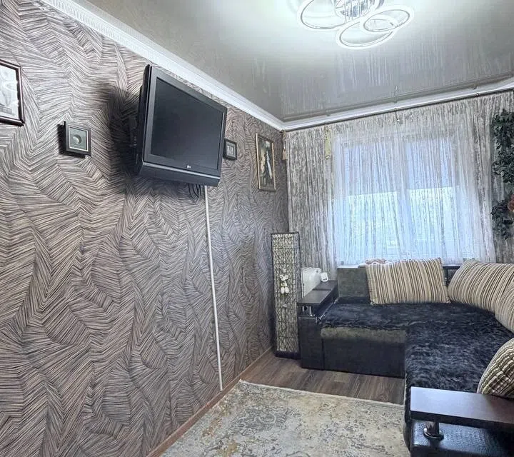 Продаётся 3-комнатная квартира, 57.6 м²