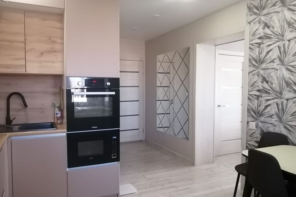 Продаётся 4-комнатная квартира, 76.4 м²