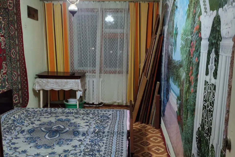 Продаётся 4-комнатная квартира, 65 м²