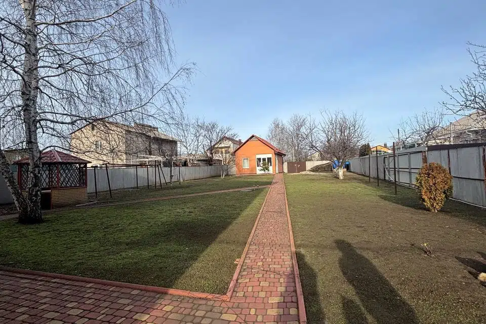 Продаётся 2-этажный дом, 217 м²