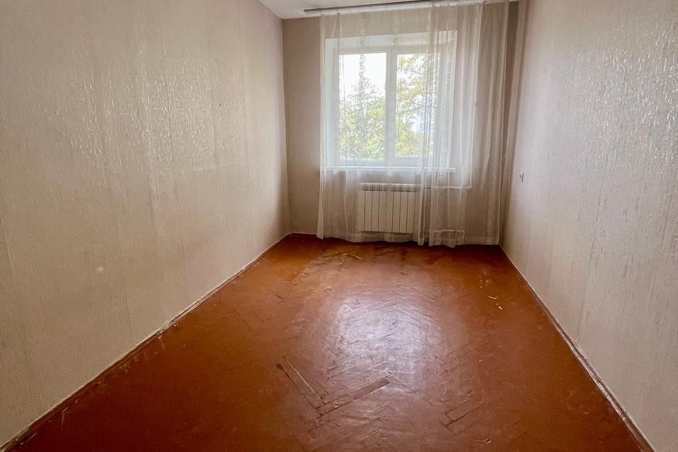 Продаётся 3-комнатная квартира, 63.8 м²
