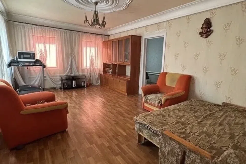 Продаётся 4-этажный дом, 140 м²