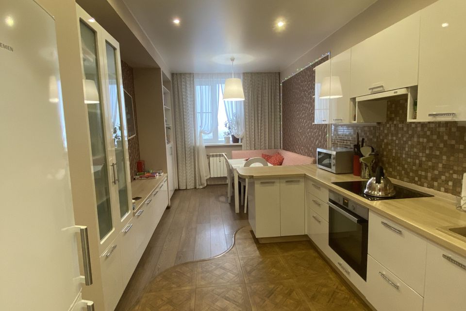 Продаётся 3-комнатная квартира, 87 м²