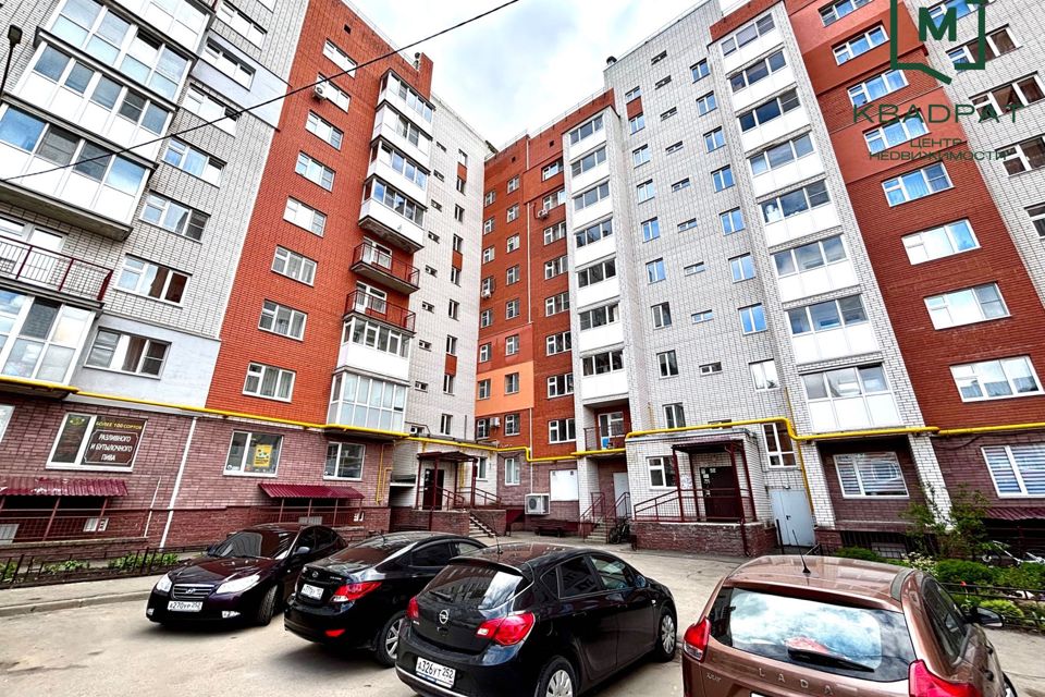 Продаётся 2-комнатная квартира, 65 м²