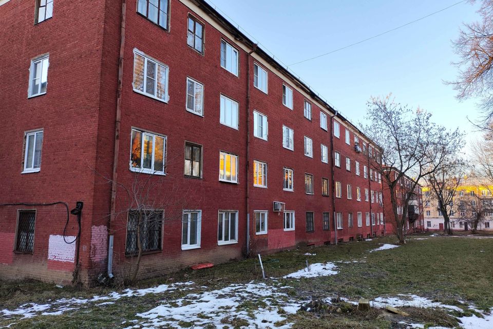 Продаётся комната в 4-комн. квартире, 15.3 м²