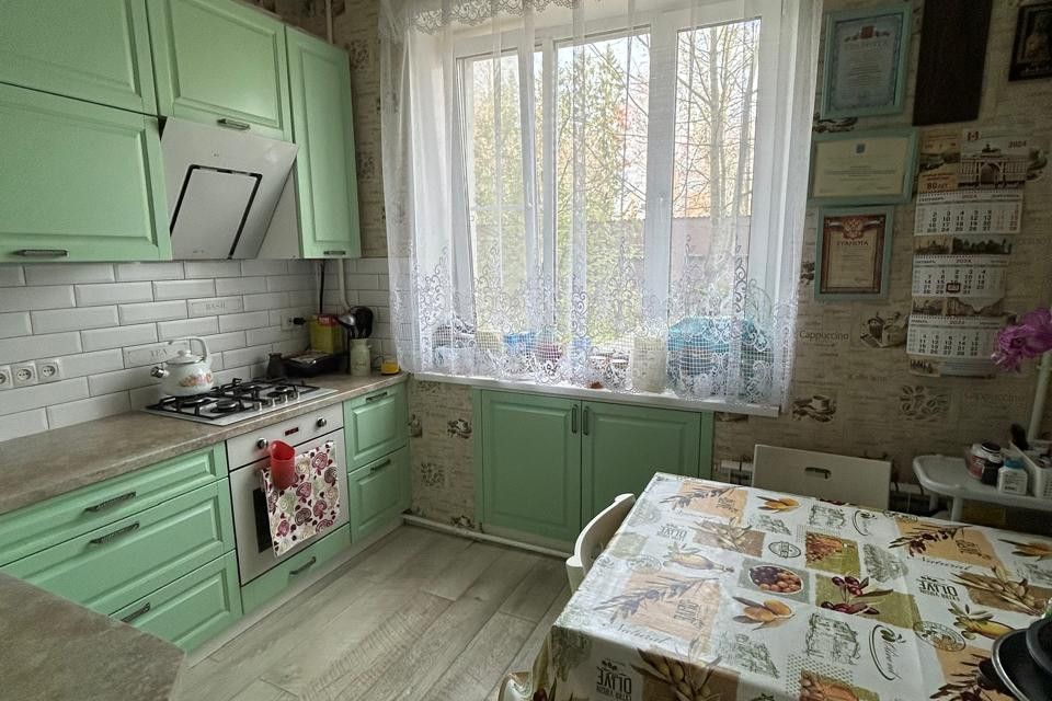 Продаётся 2-комнатная квартира, 55.7 м²