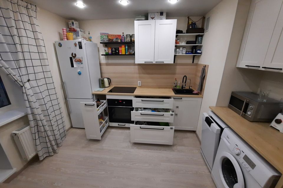 Продаётся 1-комнатная квартира, 40.8 м²