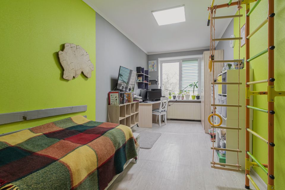 Продаётся 3-комнатная квартира, 58.2 м²