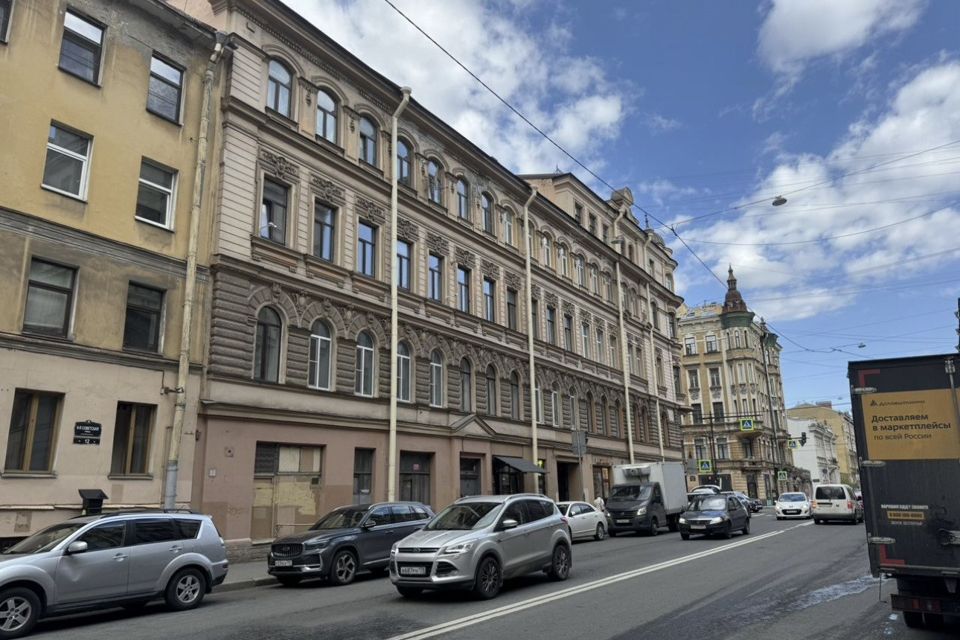 Продаётся 4-комнатная квартира, 92 м²