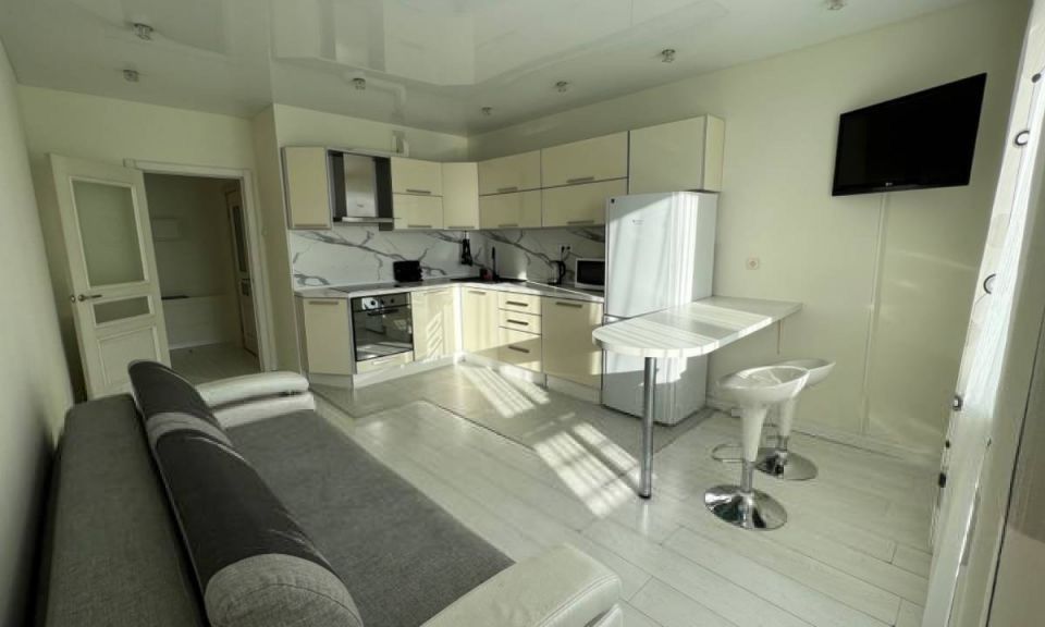 Сдаётся 1-комнатная квартира, 55 м²