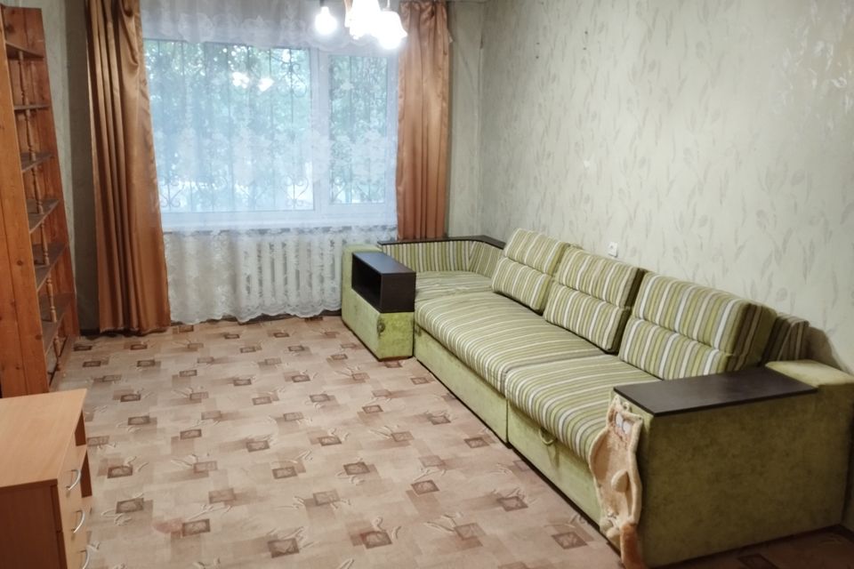 Продаётся 4-комнатная квартира, 98 м²