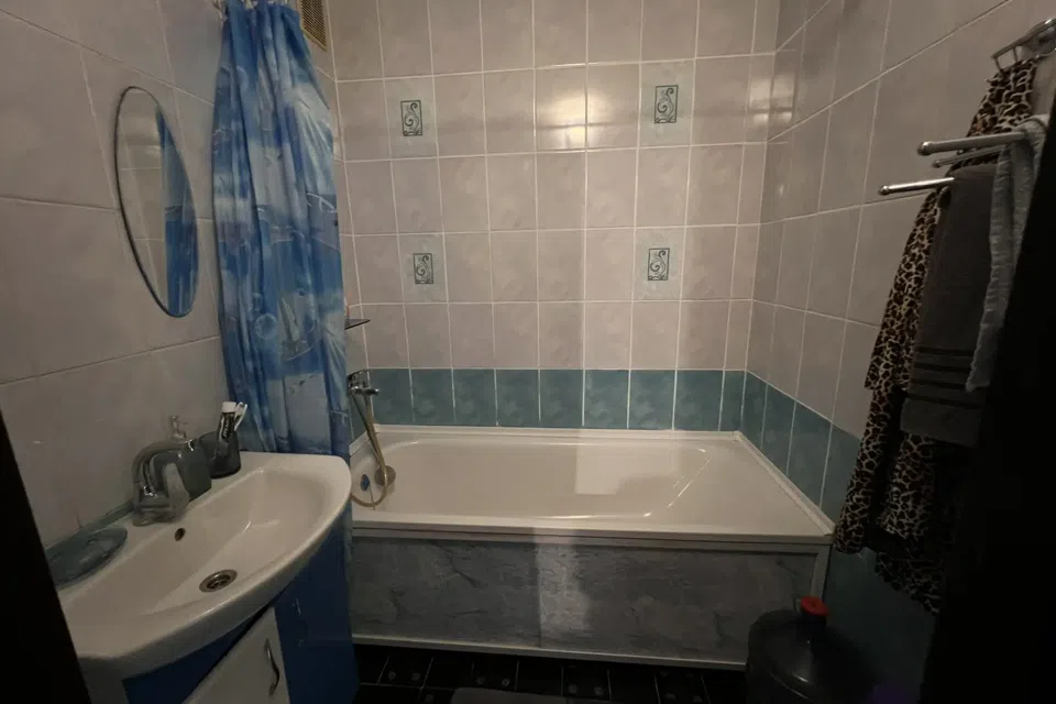 Продаётся 3-комнатная квартира, 63.6 м²