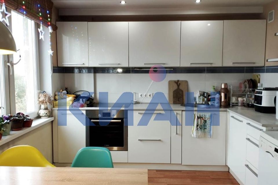 Продаётся 3-комнатная квартира, 75.5 м²