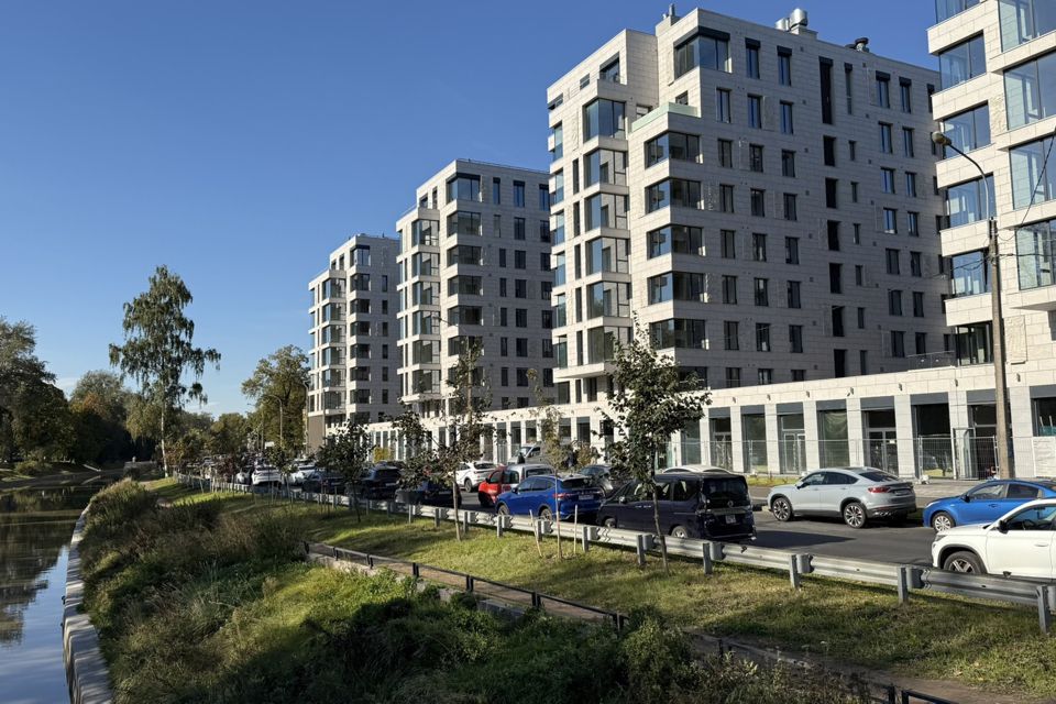 Продаётся 3-комнатная квартира, 100.2 м²