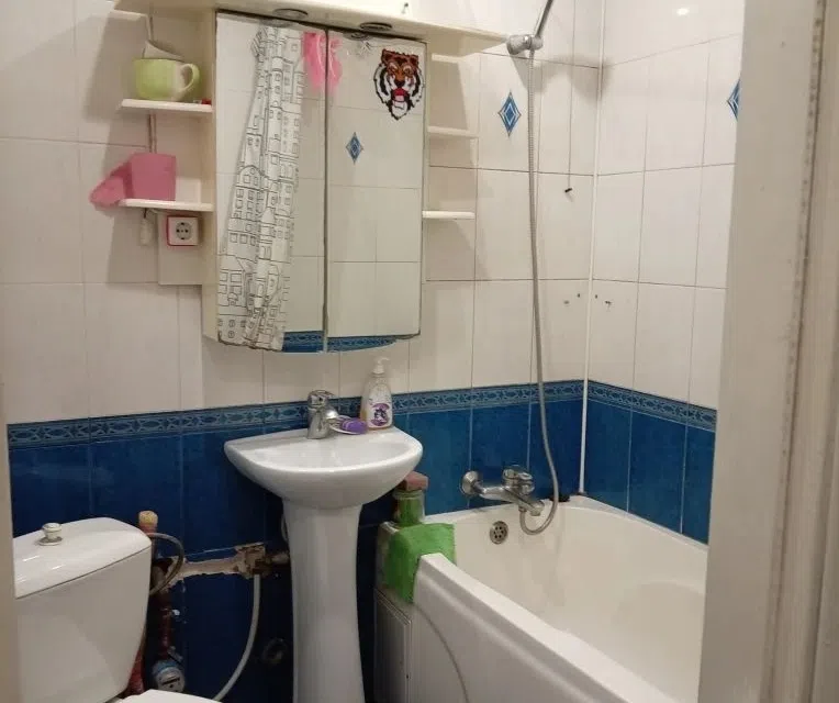 Продаётся 3-комнатная квартира, 57.6 м²