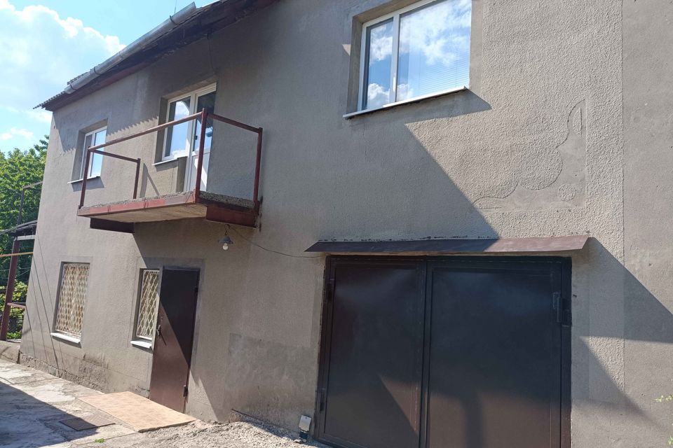 Продаётся 2-этажный дом, 170 м²