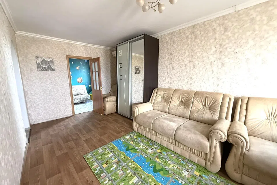 Продаётся 3-комнатная квартира, 58.2 м²