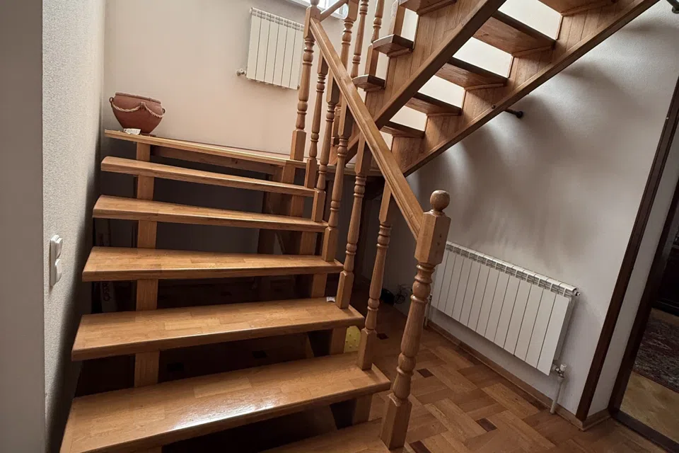 Продаётся 2-этажный дом, 182 м²