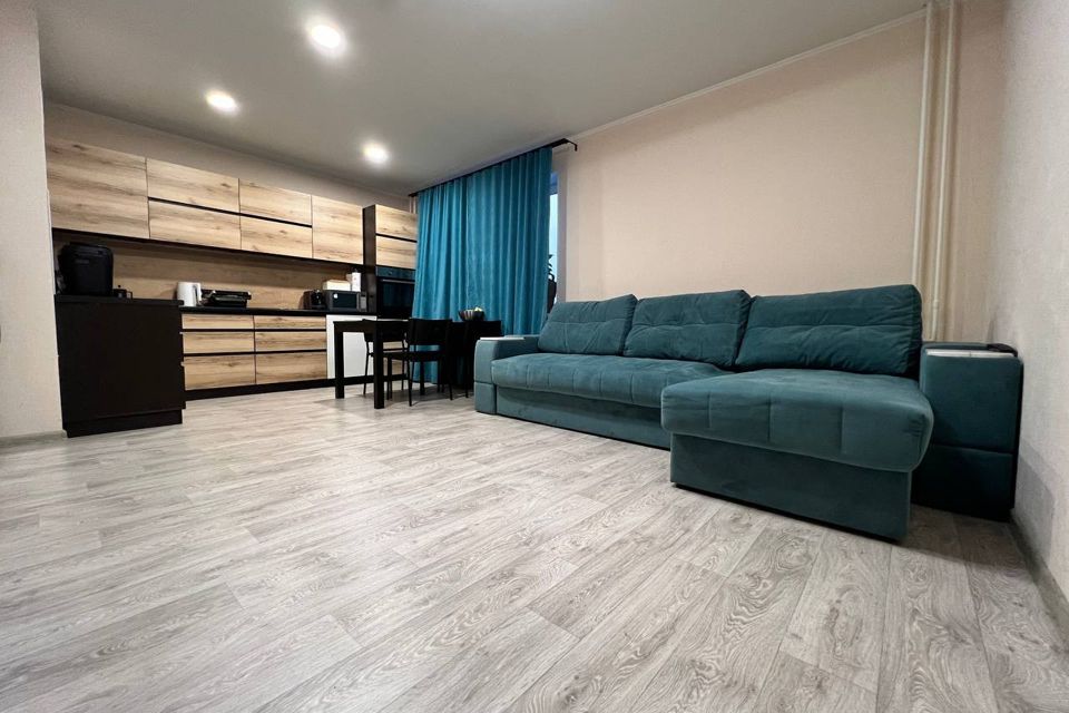 Продаётся 1-комнатная квартира, 68 м²