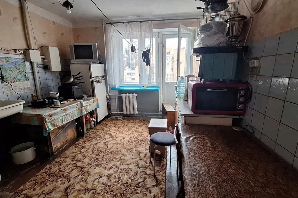 Продаётся комната в 1-комн. квартире, 13 м²